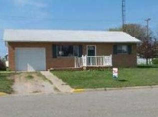 121 Railroad St, Port Austin, MI 48467