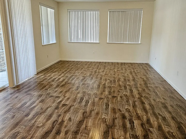 Diamond Creek Apartment — Photo 38