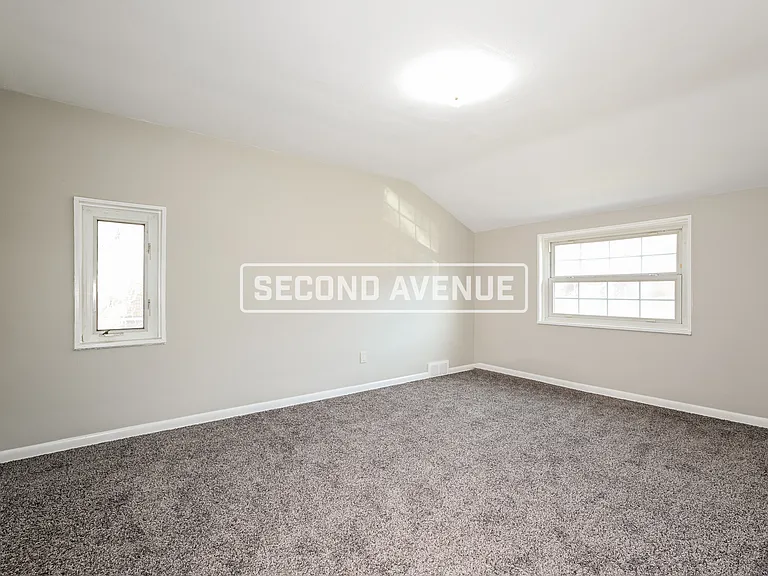 327 Elias Dr — Photo 7