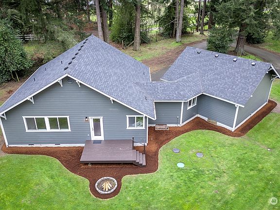 5th image of 13011 Bingham Avenue E