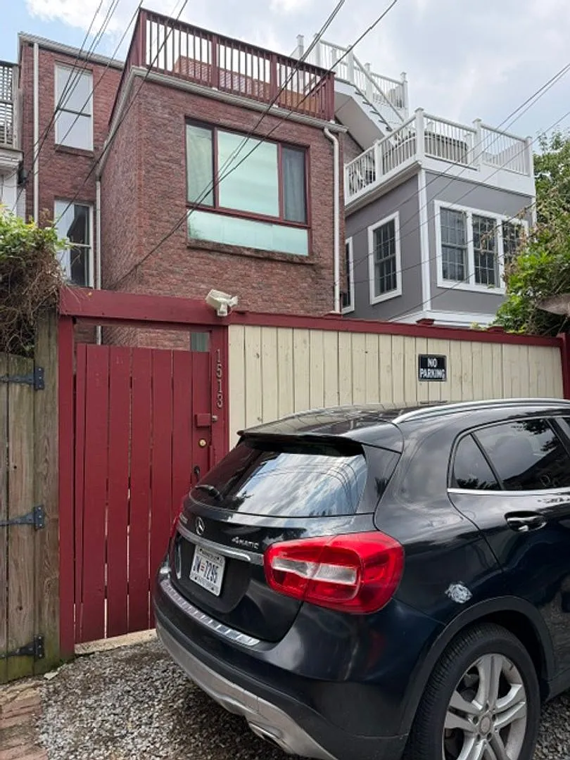 1513 T St NW — Photo 2