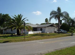 12195 Kay Dr, Seminole, FL 33772