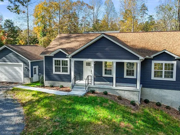 95 Woodland Shores Dr, Louisa, VA 23093