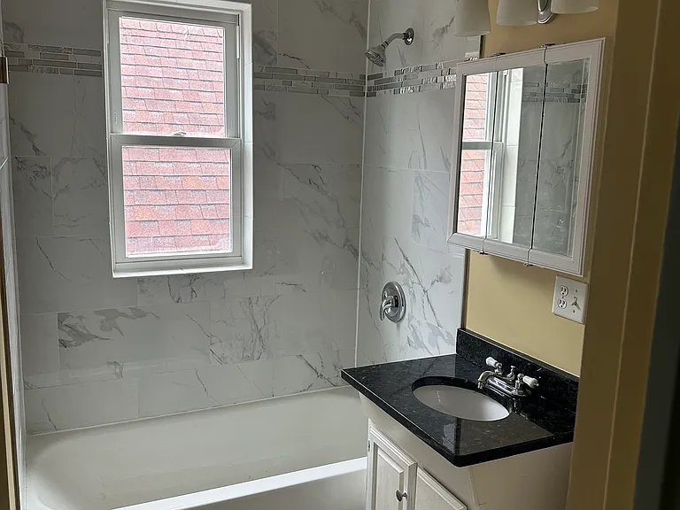 4800 S Wolcott Ave #1R — Photo 4