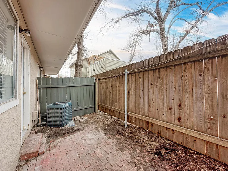 1010 W 23rd St #5 — Photo 18