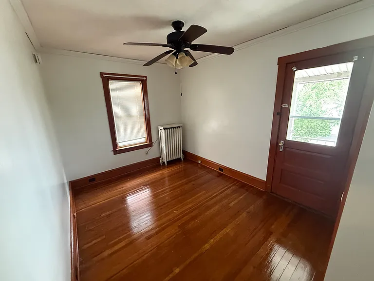 38 Carroll St — Photo 9