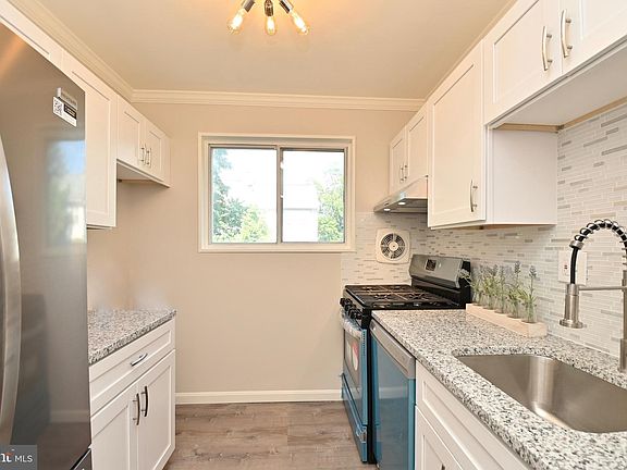 5th image of 2829 Kalmia Lee Ct APT 201
