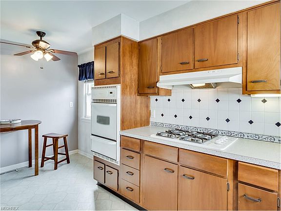 5th image of 1398 Onondago Ave