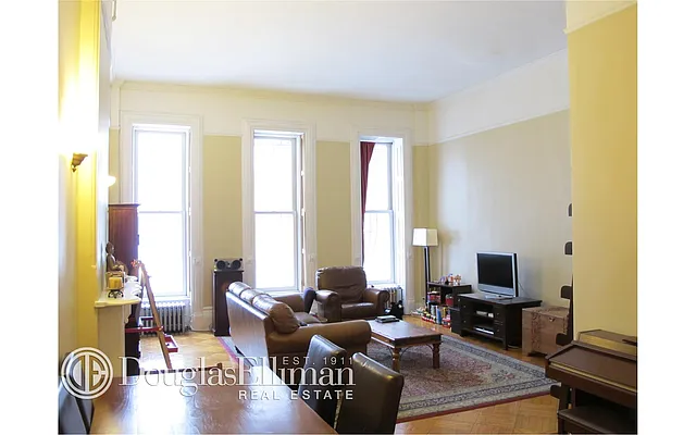 Rented by Douglas Elliman | media 31