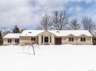 26 Far Horizons Dr, Easton, CT 06612