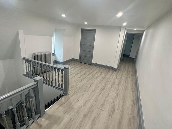 2nd image of 538 E Brinton St Floor 3
