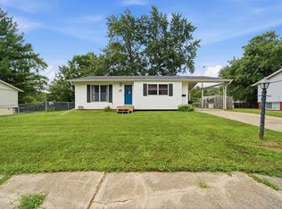 3706 W Lancer Rd, Peoria, IL 61615