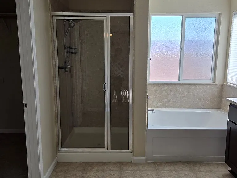 1443 Greenbrier Dr — Photo 21