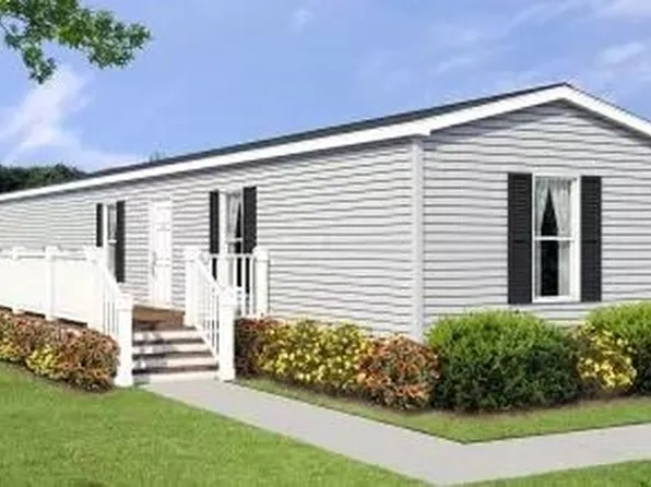 3 1st St, Pocasset, MA 02559