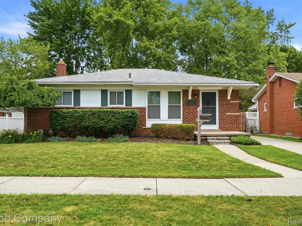 29710 Shackett Ave, Madison Heights, MI 48071
