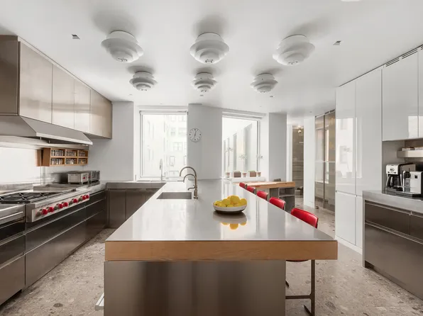 730 Park Avenue image 5 of 20