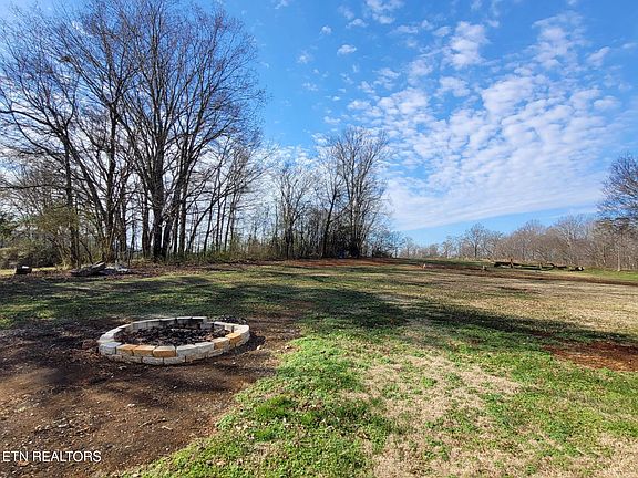 4th image of 3549 Montvale Rd