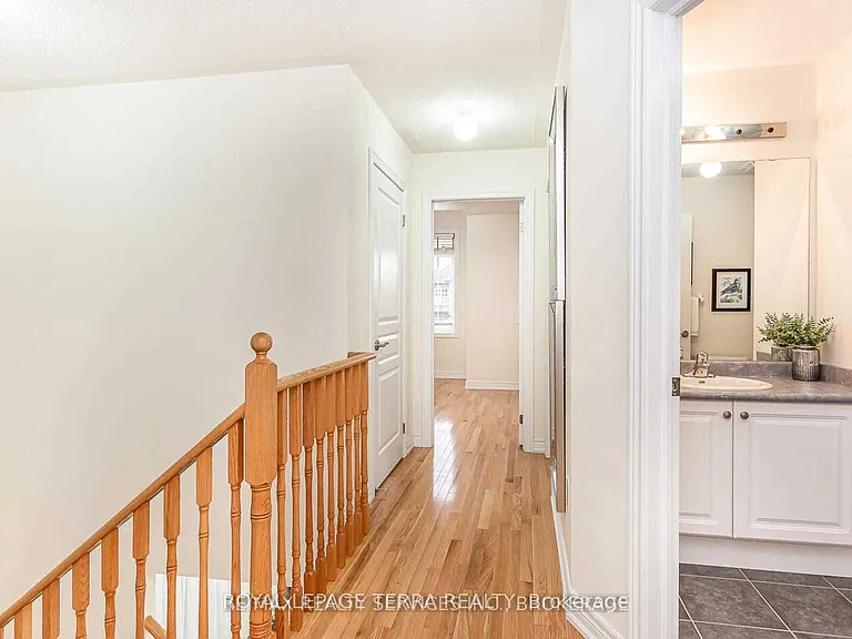 9 Chesterwood Cres — Photo 16