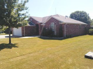 1916 Medora St, Graham, TX 76450