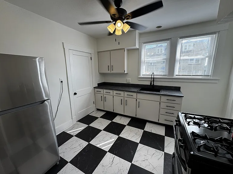 2975 Belrose Ave #1 — Photo 15