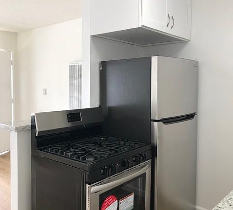 3rd image of 12309 Culver Blvd APT 1