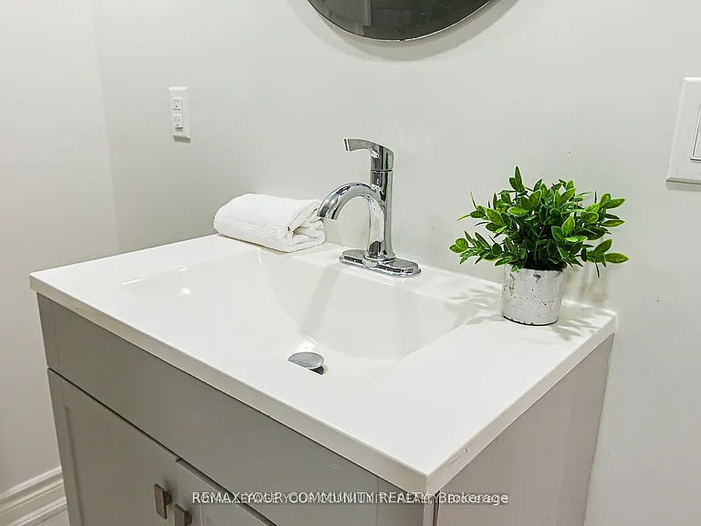 33 Durness Ave #BASEMENT — Photo 25