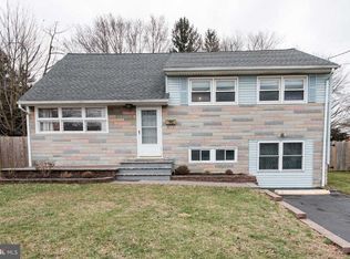 34 Amsterdam Rd, Hamilton, NJ 08620