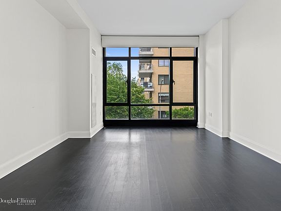 5th image of 170 E End Ave APT 3L