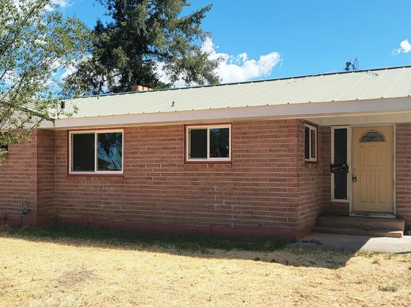 985 NE Crest Dr, Prineville, OR 97754