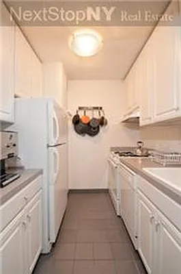 Sold by NextStopNY | media 26