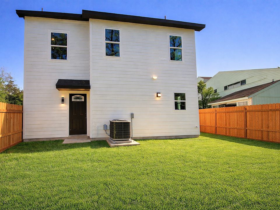 2nd image of 1781 Villa Way Dr