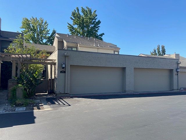 1st image of 1679 White Creek Ln