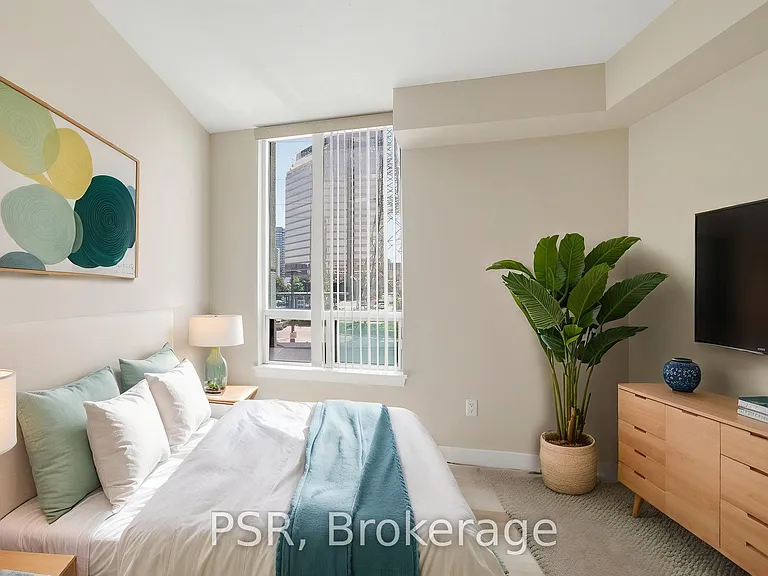 5740 Yonge St #210 — Photo 8