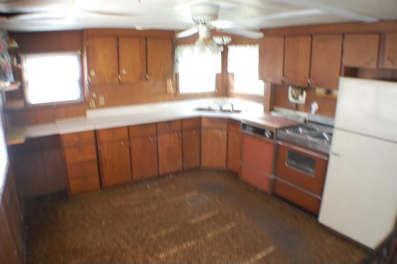 2nd image of 39 Tidd Ave