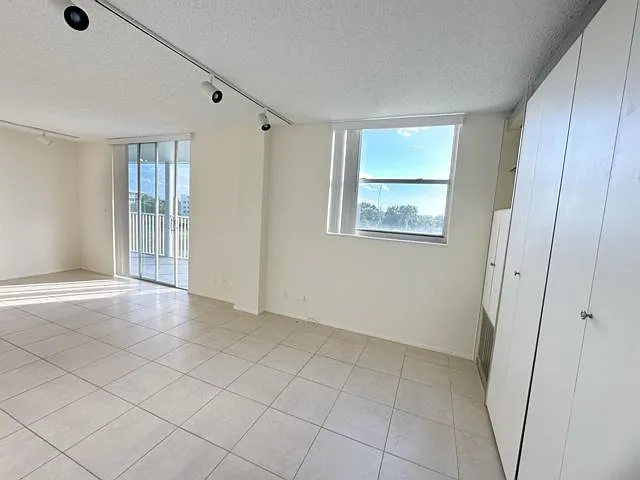 5301 NW 2nd Ave — Photo 5