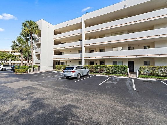 2nd image of 3186 Via Poinciana #111