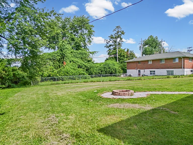 10325 Lookaway Dr — Photo 46