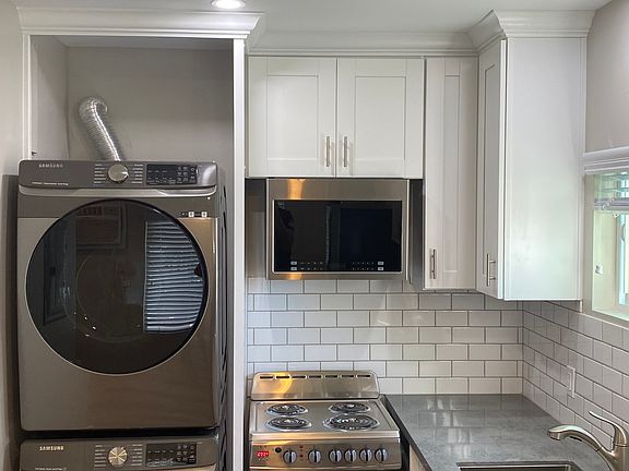 3rd image of 26 E 2nd St #28