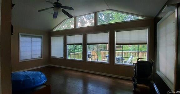 4th image of 634 Furrow Dr