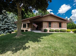 218 Heder Dr, Slinger, WI 53086