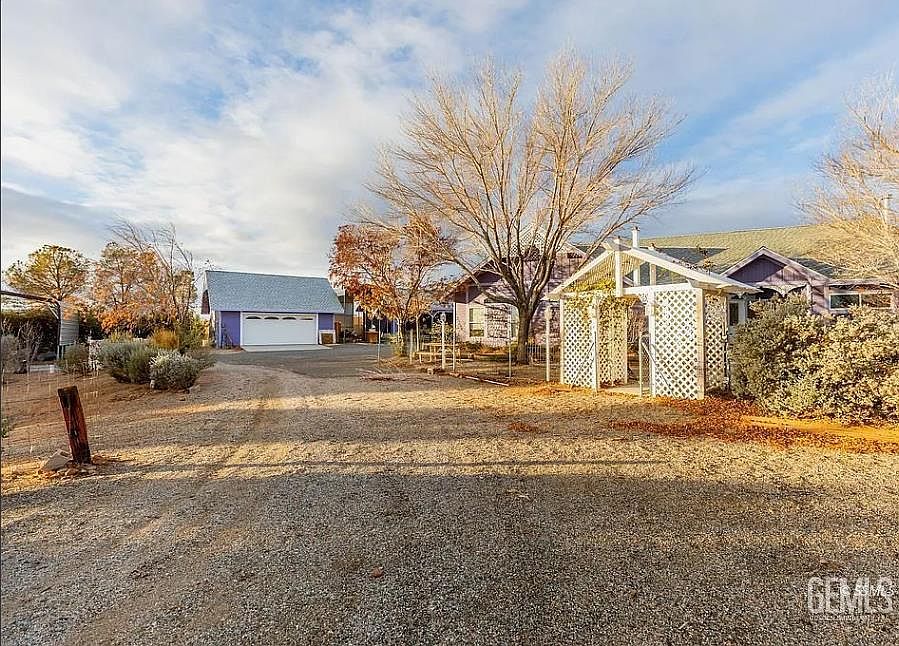 1st image of 243 S Primavera St