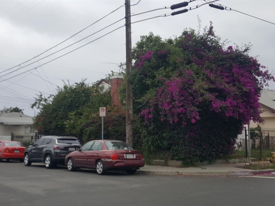2nd image of 3789 Crawford St