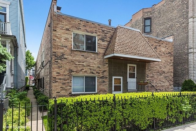 1st image of 707 W Diversey Pkwy APT G