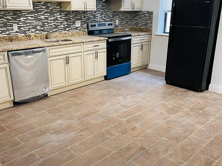 135 N 11th St #2B — Photo 1