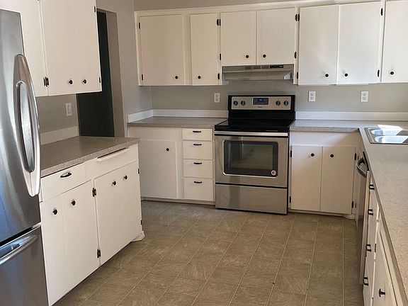 4th image of 2795 NE 71st St