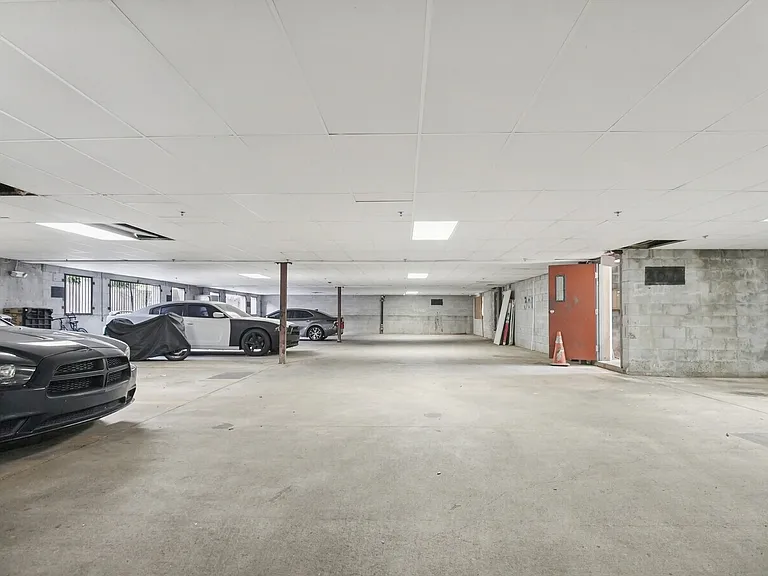3415 N Sydenham St #B2 — Photo 11