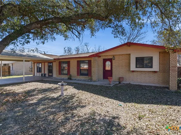 102 Runnel St, Seguin, TX 78155