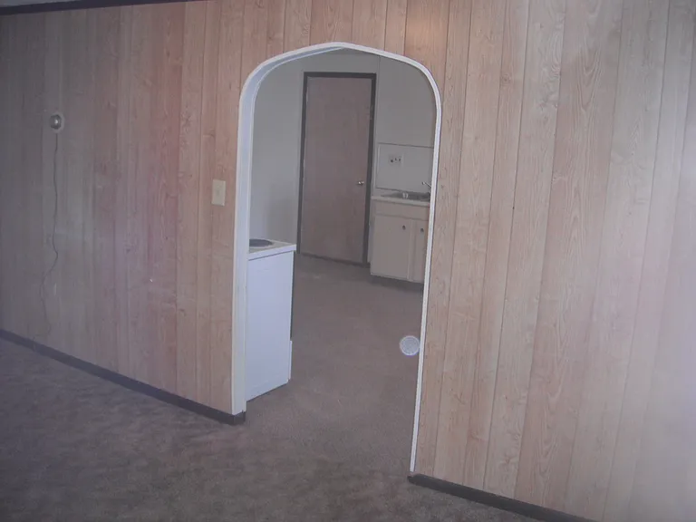 209 Paul Ave N — Photo 2