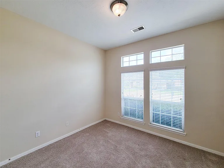 25219 Piney Heights Ln — Photo 35