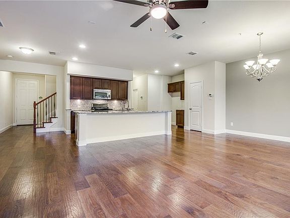 5th image of 2544 Jackson Dr